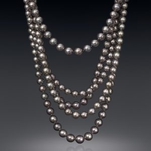Classic Tahitian "Midnight" Necklace