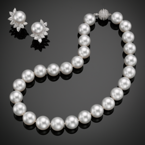 Assael classic south sea pearl earrings and necklace