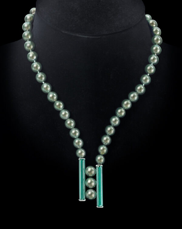 Tahitian pearl and green tourmaline necklace