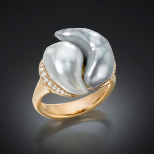Assael Yin-Yang Ring featuring 2 South Sea Keshi Pearls